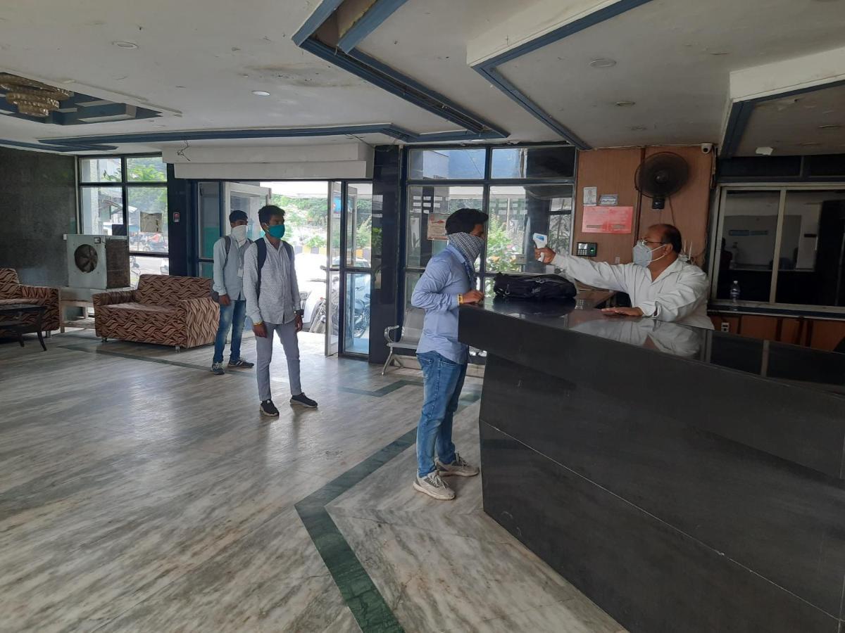 Hotel Great Punjab Аурангабад Екстериор снимка